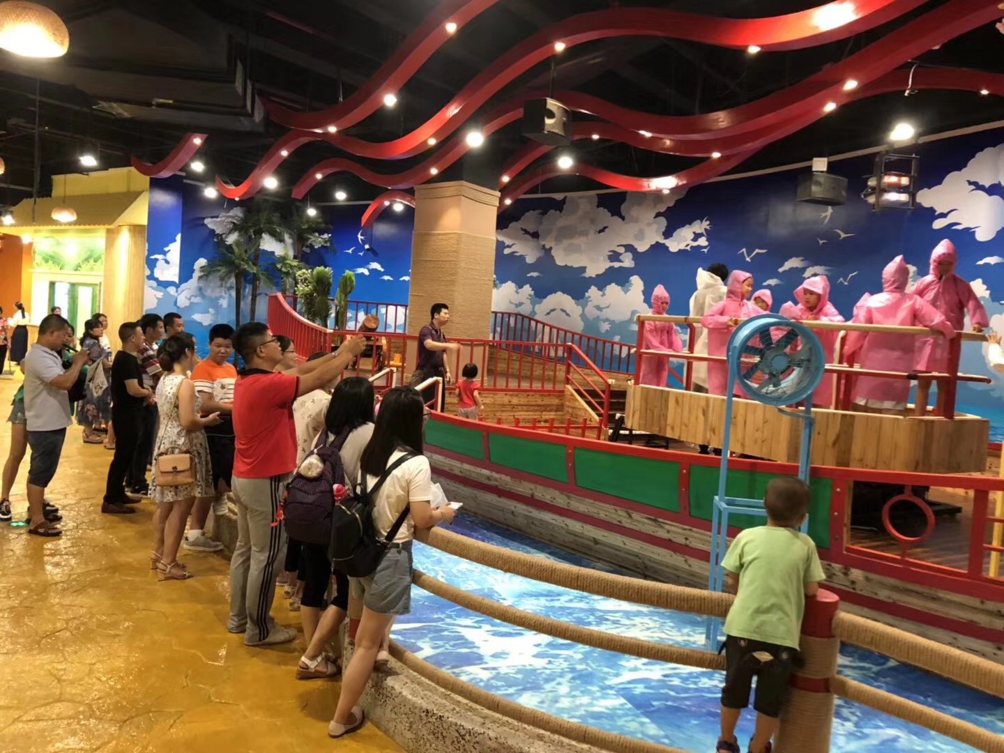 VR臺風(fēng)安全體驗館真正臺風(fēng)來了，臺風(fēng)館作用是什么呢？